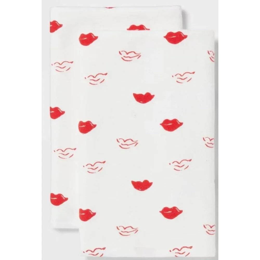 Room Essentials Red Lips 2 Pack Hand Towels Red Lipstick NEW